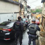 policia federal e baep em favela