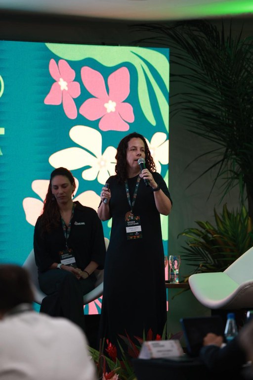 Adriana Duar, analista ambiental do Ibama, durante evento em Manaus
