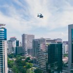 Helicóptero sobrevoa cidade de São Paulo_Easy-Resize.com