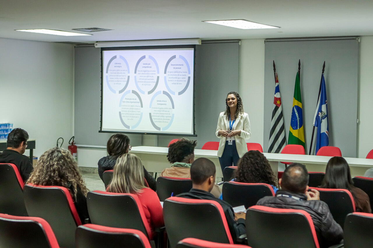 Secretaria de Educação reúne chefias_Easy-Resize.com