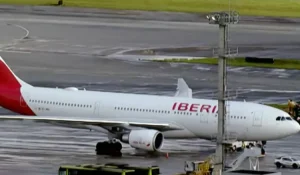 aviao-da-iberia-precisou-pousar-no-aeroporto-de-guarulhos-sp-1763498928724_v2_750x1.png