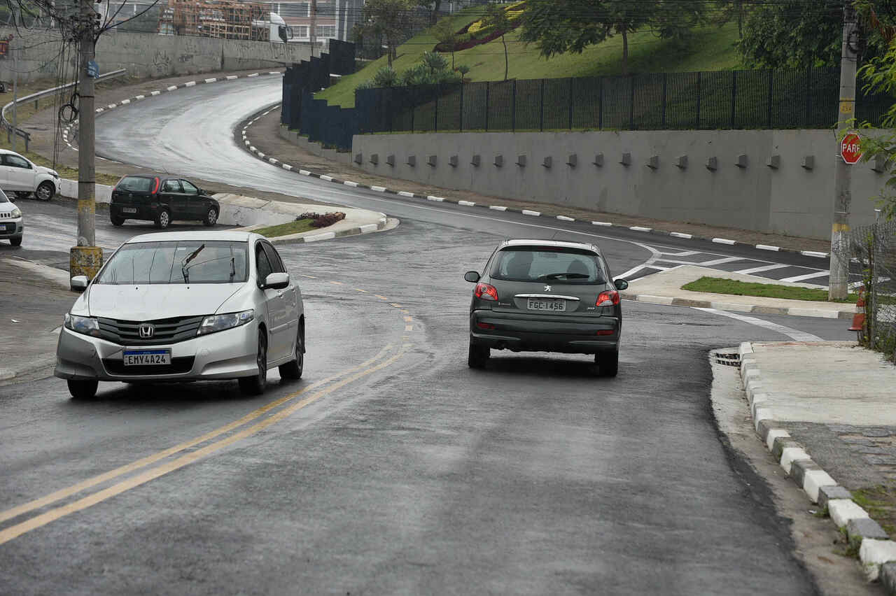 Acesso Rua José Sarraceni para Via Dutra