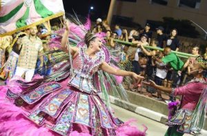 Desfile-Carnaval em Guarulhos