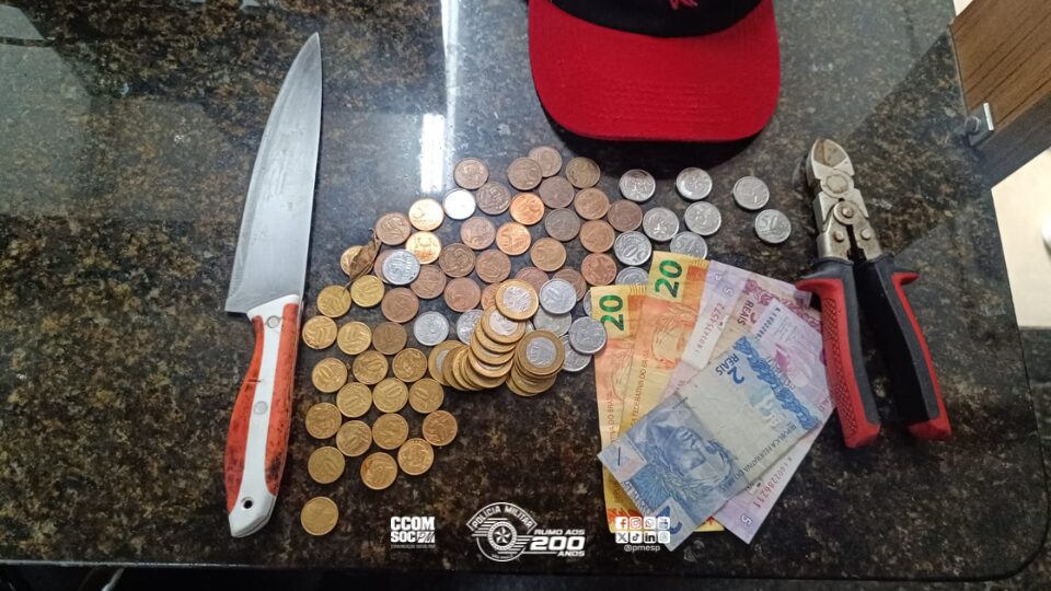 roubo a comércio com faca
