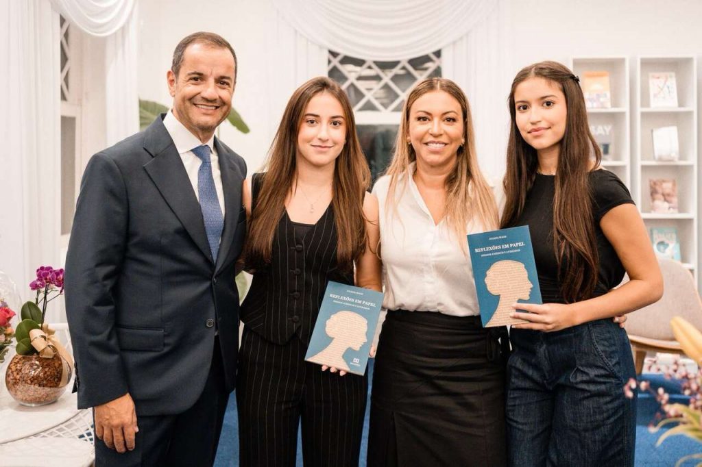 lançamento livro de Juliana Rojas