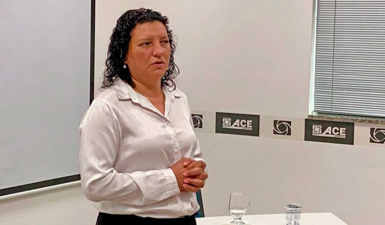 Emilene Ferreira, administradora na ACE-Guarulhos