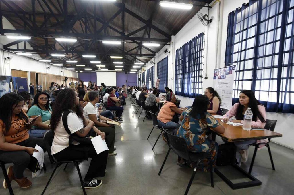 Mutirão de Empregos para Mulheres - Adamastor