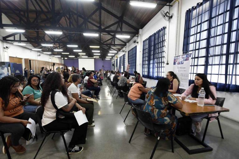 Mutirão de Empregos para Mulheres - Adamastor