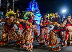 desfile de escolas de samba do Carnaval de Guarulhos