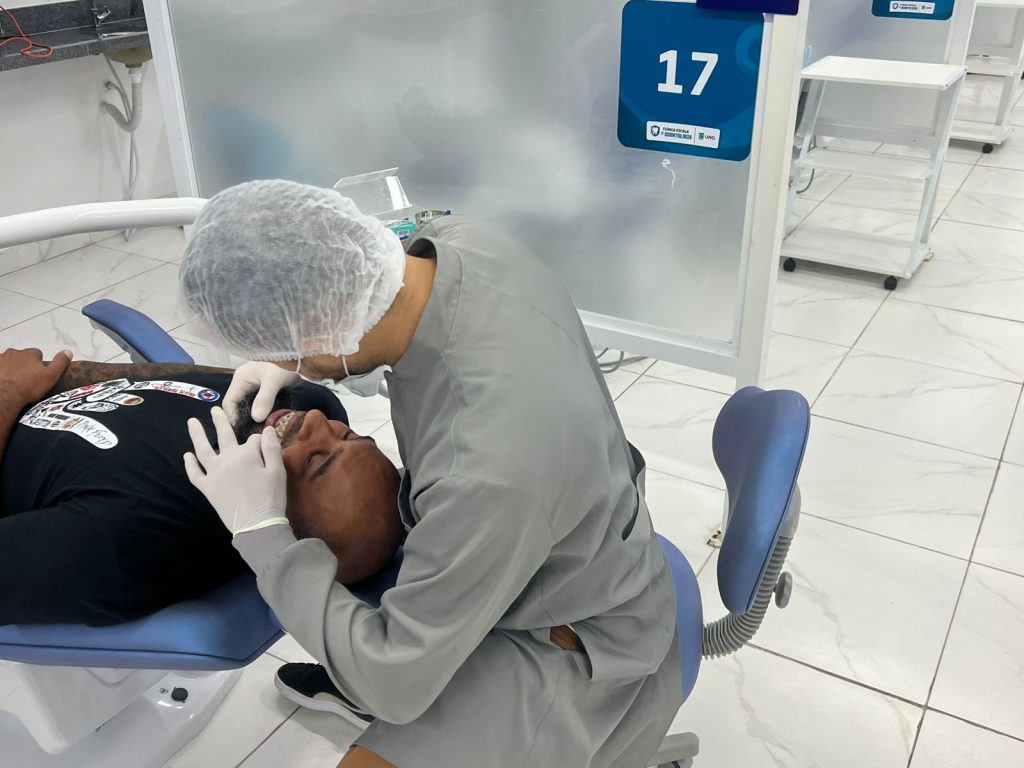clínica odontológica da UNG