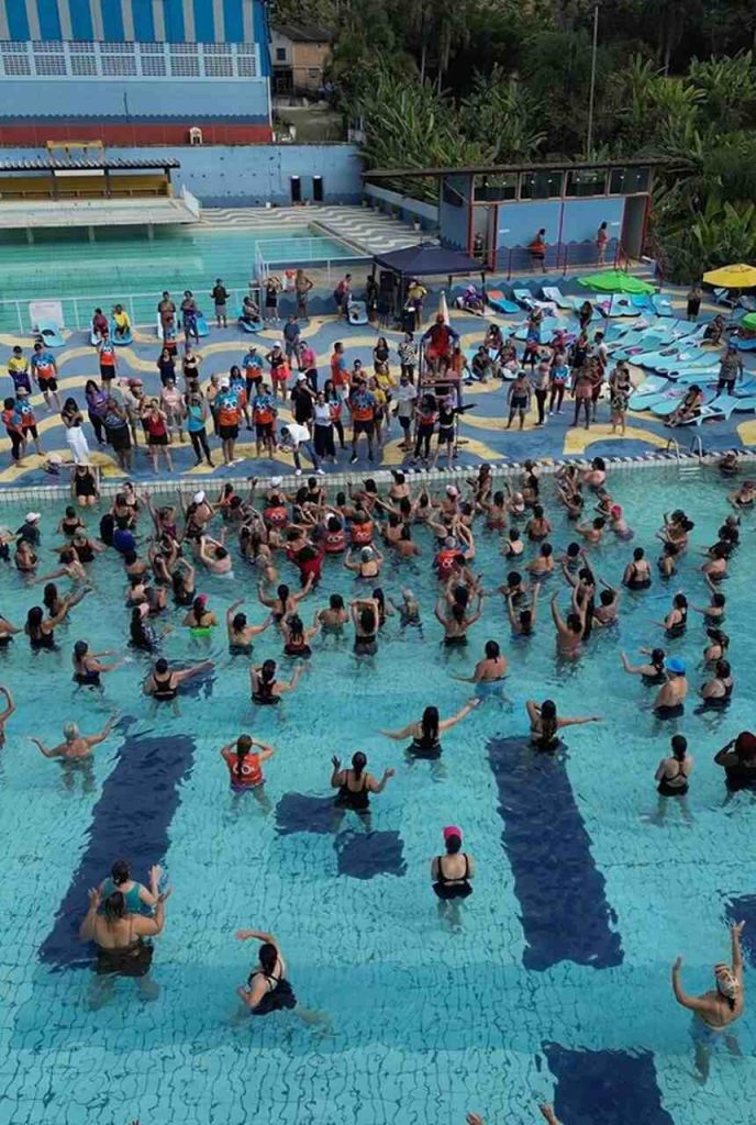 idosos para piscina
