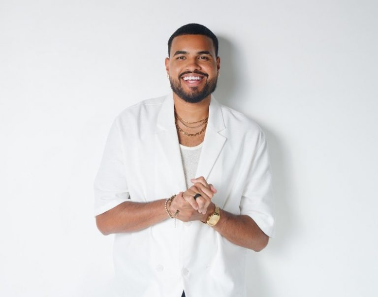 Yan, cantor de pagode
