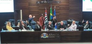 confusão na Câmara de Guarulhos