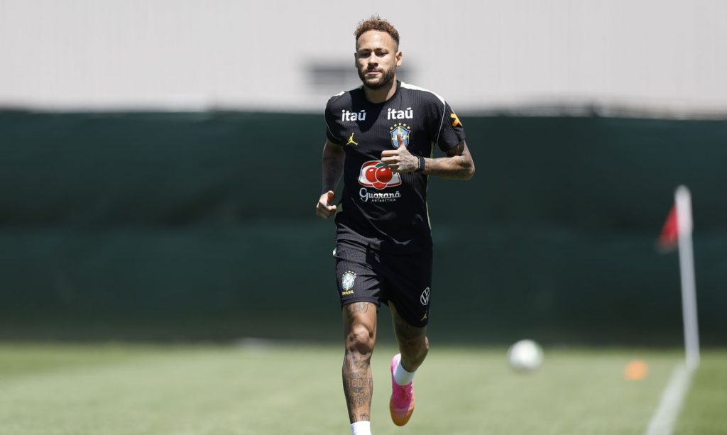 Neymar, em treino da Seleção Brasileira