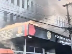 incêndio no 4º DP de Guarulhos
