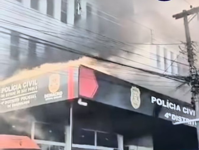 incêndio no 4º DP de Guarulhos