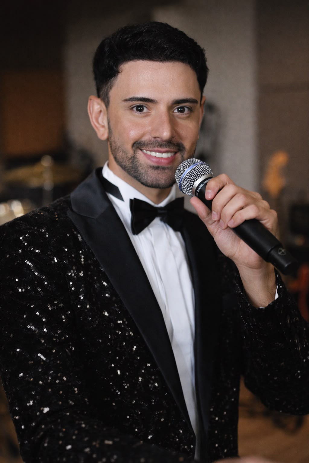 Gregory Rodrigues, cantor