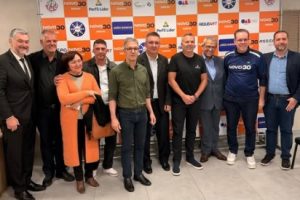 Romeu Zema em reunião da Asec