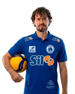 Técnico Victor Hillmann.j, do Vôlei Guarulhospg