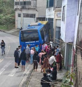 acidente com ônibus em Guarulhos