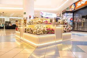 estande da Giuliana Flores no Internacional Shopping