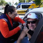 vacinação drive thru no Bosque Maia