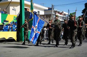 Semana da Pátria Desfile Cívico-Militar na Vila Galvão